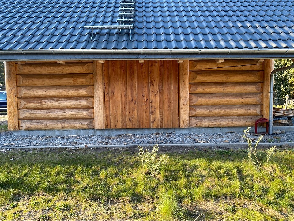 Habe die Gitterboxen mit dem Holz weggeräumt.